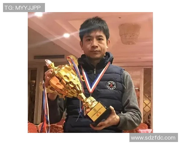 足球队长高凯书包网助力青少年成长与团队精神培养的全新平台